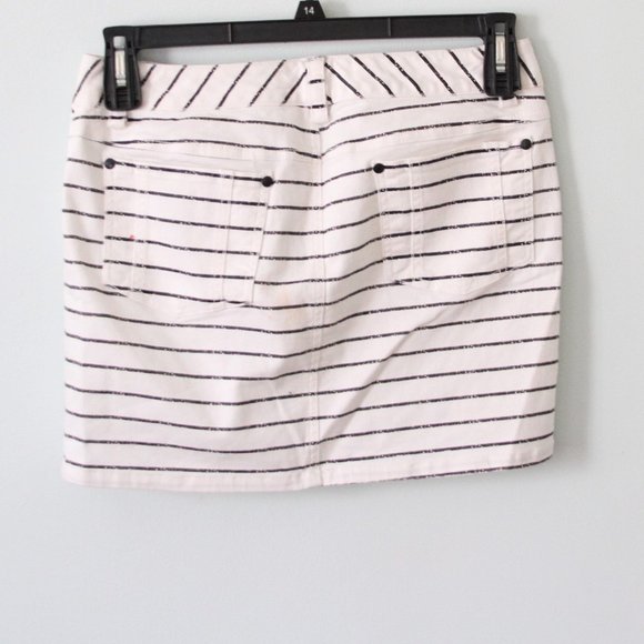 Alice and Olivia Denim Mini Skirt - Picture 5 of 8